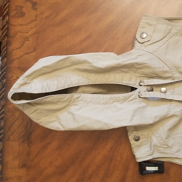 Romeo + Juliet Couture Medium Vest, NWT - Picture 7 of 10